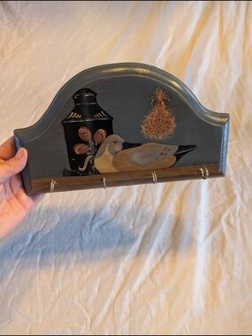 2/30$ Hand-Painted Dove Wall Key Rack in Blue and Brown